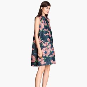 Floral vintage 70s look dress